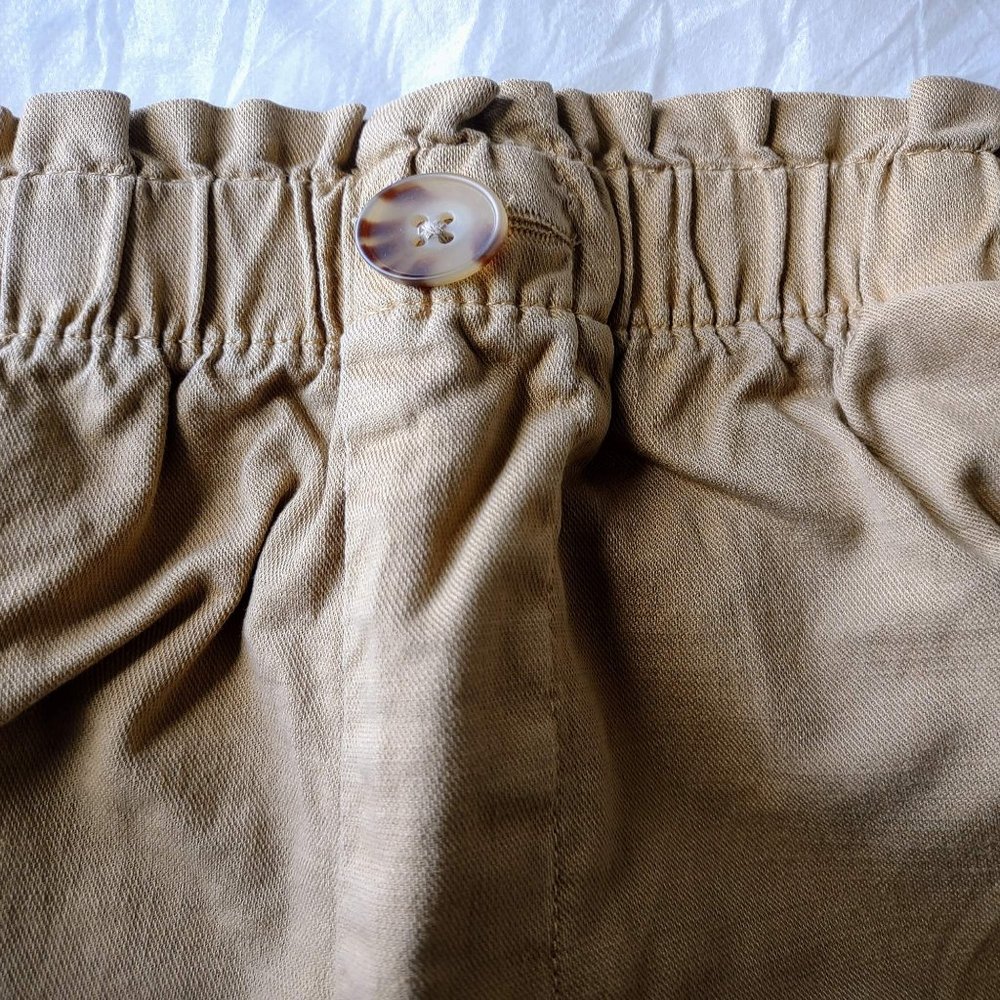 NWT Tan Twill Shorts - Picture 6 of 6